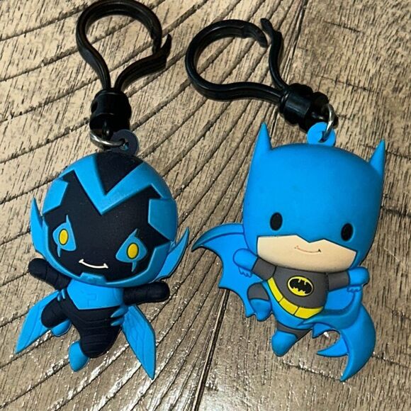 DC Baby and boy bat 🦇 Superhero 🦸 book 📖 bag clips. Also Keychain hook 🪝 - Picture 6 of 17